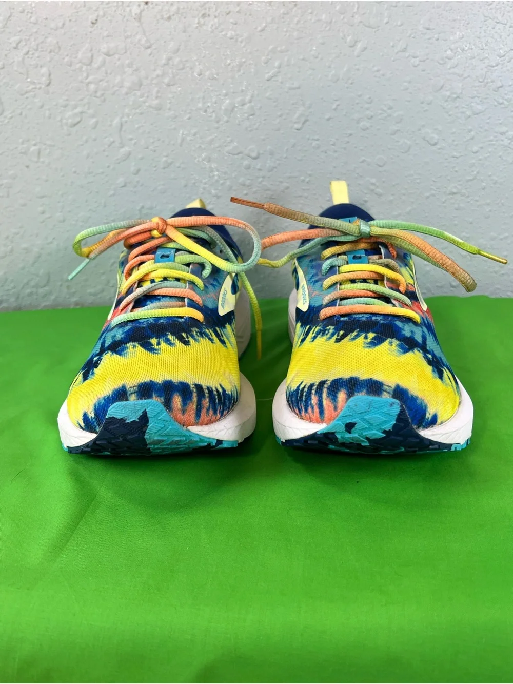 Brooks 🏷️ revel